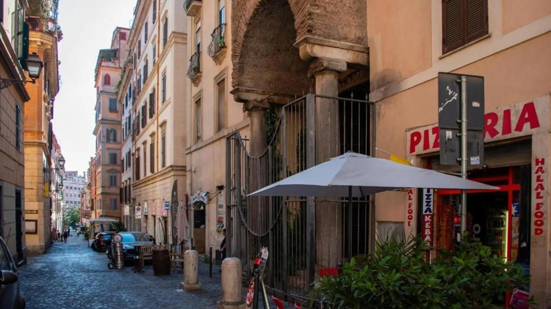 Smart & Luxury Apartment Colosseo Rome 0*,  Italy